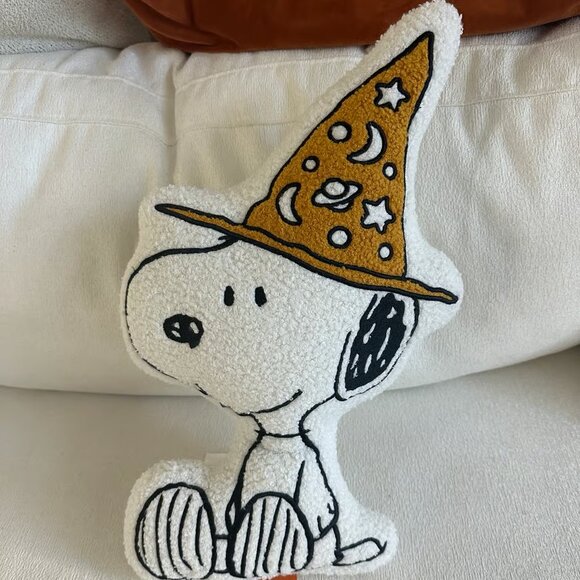 PEANUTS SNOOPY WIZARD SHERPA PILLOW NWT - Picture 1 of 2